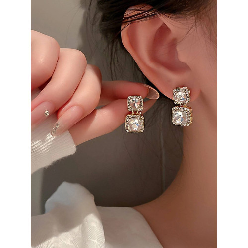 Aretes largos geométricos con diamante de imitación