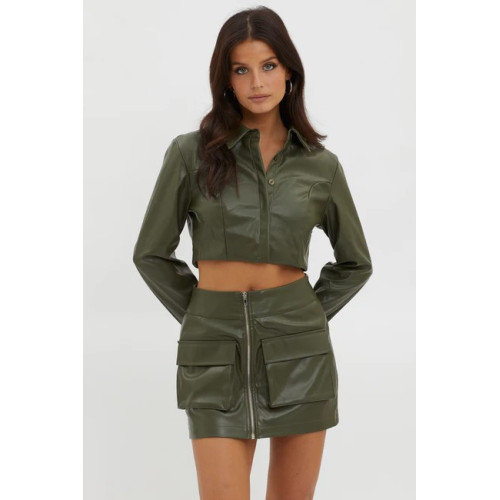 Jacket corta Ontwelfth de cuerina en verde militar