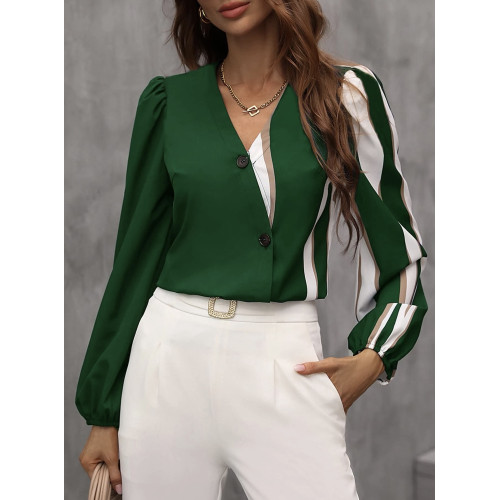 Blusa verde combinada