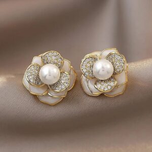 Aretes con flor con perla artificial