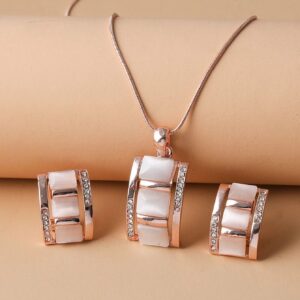 Collar y aretes con diseño geométrico con diamante de imitación
