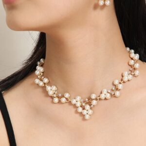 Collar y Aretes con diseño de perla artificial